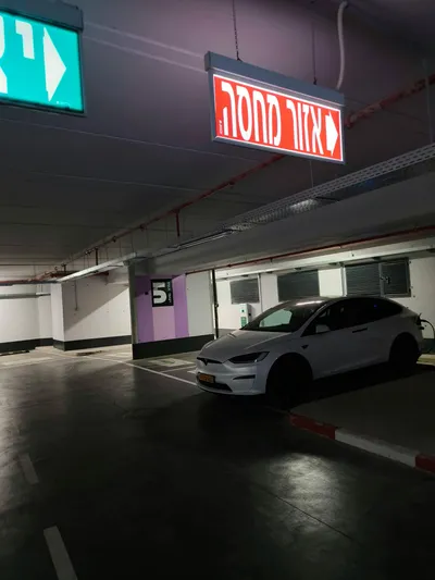 Hebrew Signage - pexels-danielrosehill-32624383.jpg