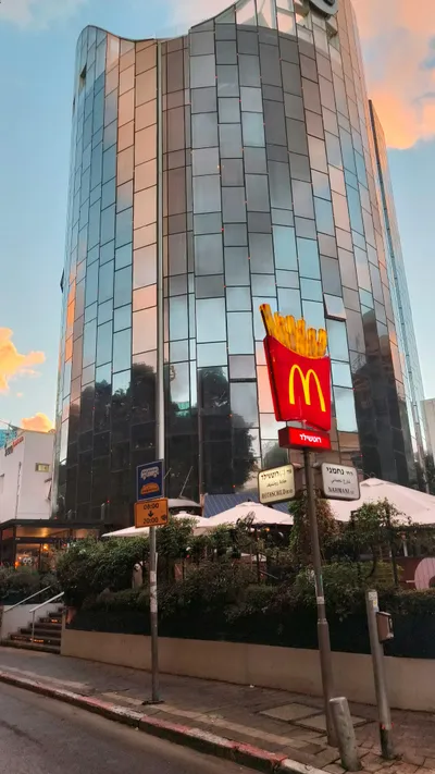 Tel Aviv Buildings - pexels-danielrosehill-34281717.jpg